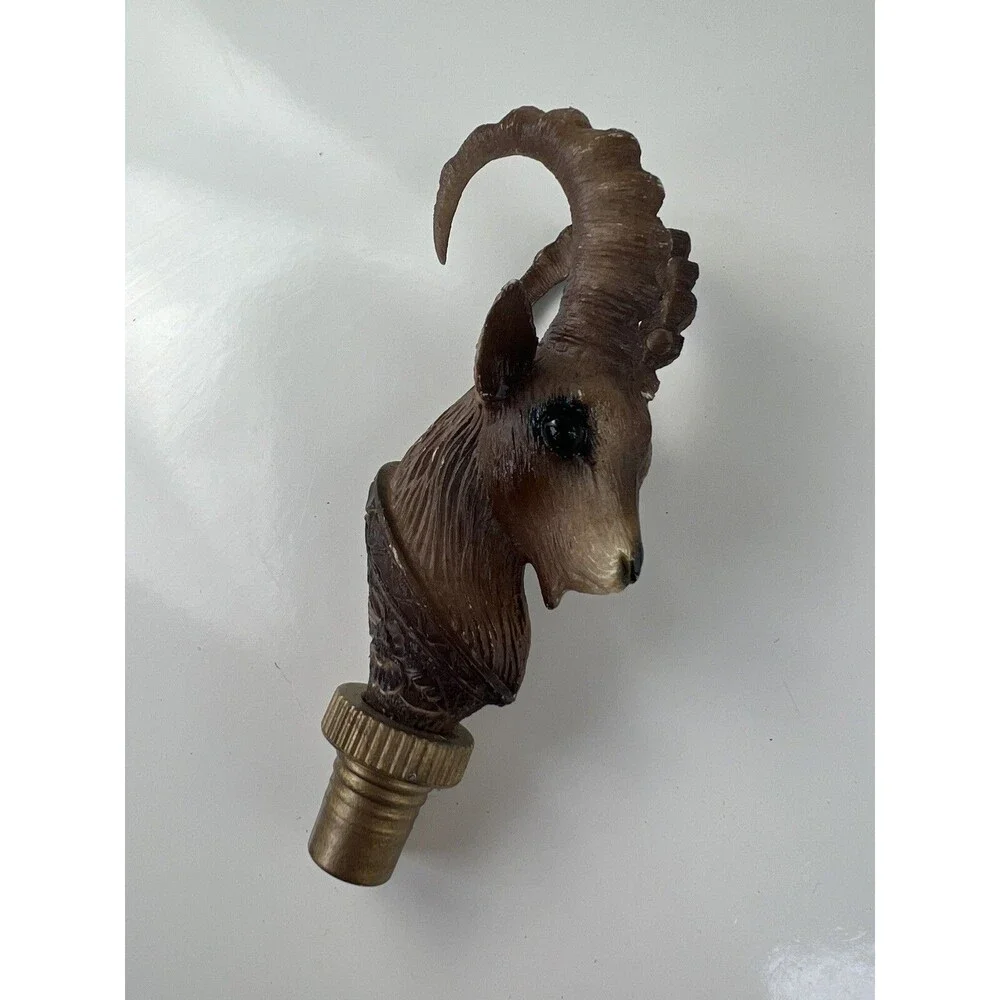 Vintage Ram Head Bottle Stopper Cork Wine Liquor Plastic Faux Wood Cork Gift